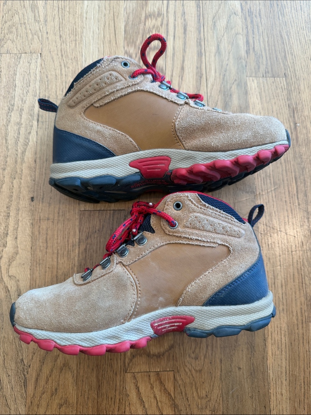 Boys Newton Ridge Suede Hiking Boot - size 3